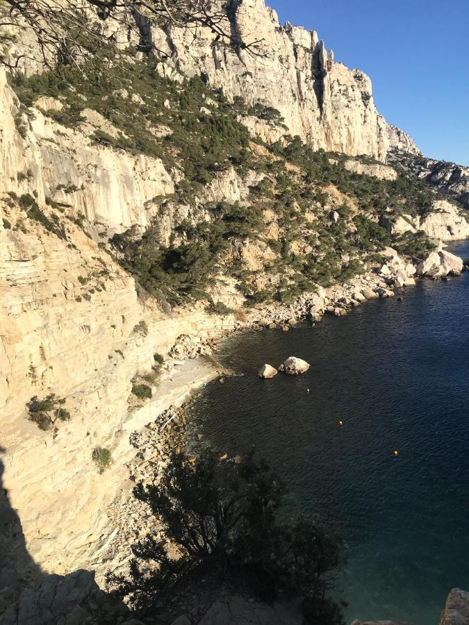 Le Sept Charmant Studio Aux Portes Des Calanques Cassis Esterno foto